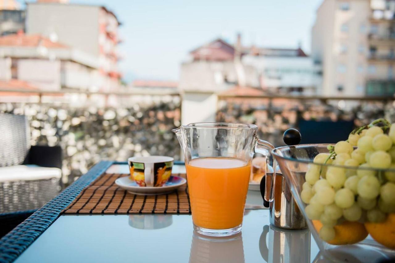 Altido Apt For 8 With Huge Terrace In Old Town Of Viareggio Exterior photo