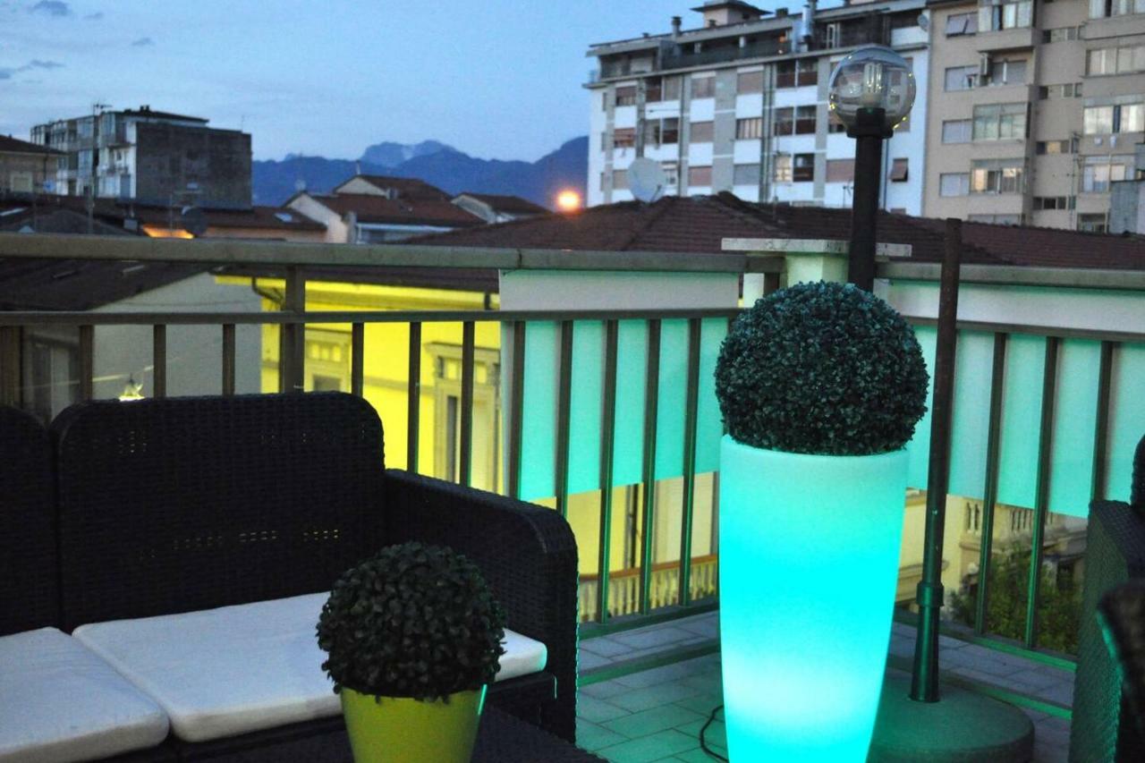 Altido Apt For 8 With Huge Terrace In Old Town Of Viareggio Exterior photo