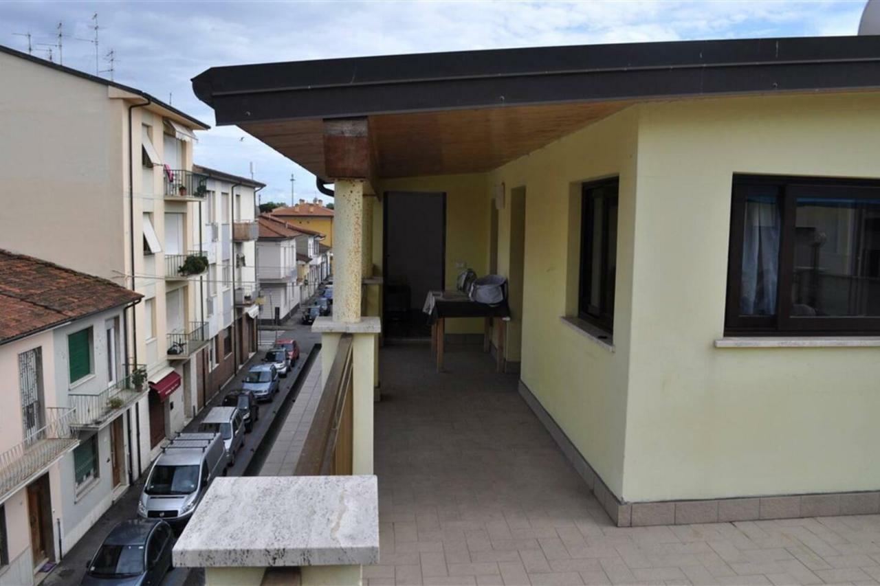 Altido Apt For 8 With Huge Terrace In Old Town Of Viareggio Exterior photo