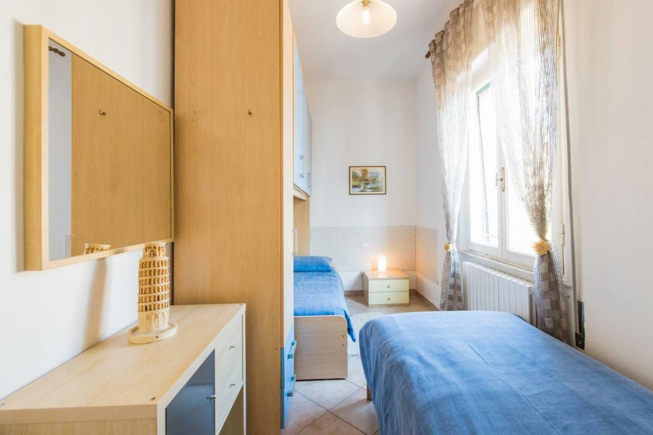 Altido Apt For 8 With Huge Terrace In Old Town Of Viareggio Exterior photo